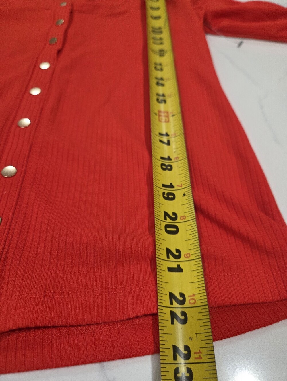 Jennifer Lopez Red Ribbed Scoop Button-Front Top Small - Picture 6 of 8